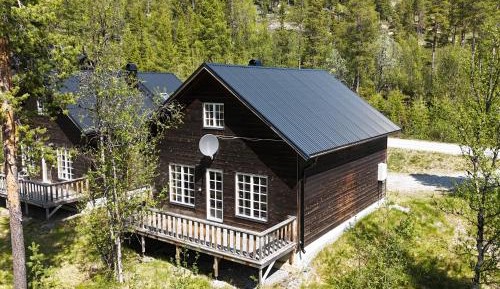 Four-Bedroom Cottage with Sauna (8 Adults)