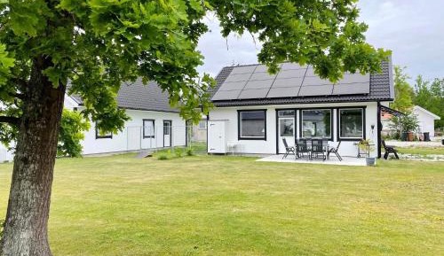 Three-Bedroom Vacation Home 