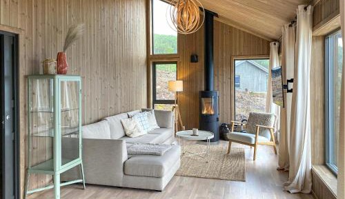 Three-Bedroom Vacation Home 
