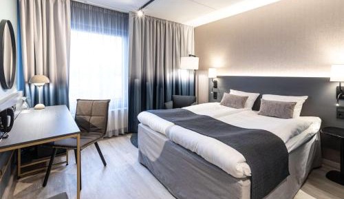 Standard Queen Room