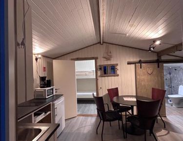 Bungalow - Water Front 