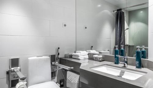 King Guest Room