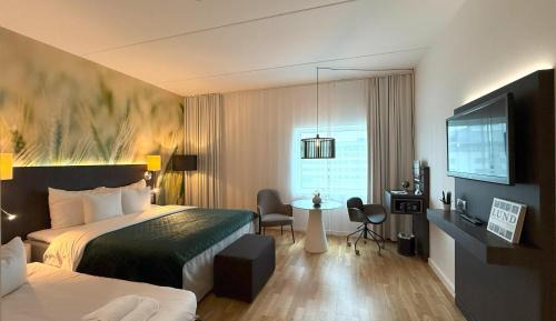 Family Room with Two Single Beds