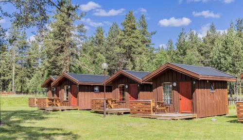 Cottage (2 Adults) with Shared Bathroom