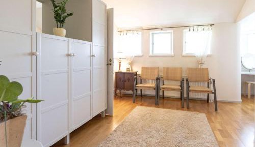 Deluxe Suite - Castle Building