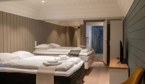 Classic Quadruple Room