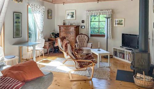 Three-Bedroom Vacation Home 