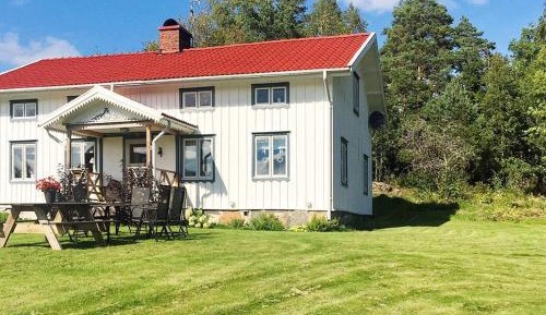 Two-Bedroom Holiday Home