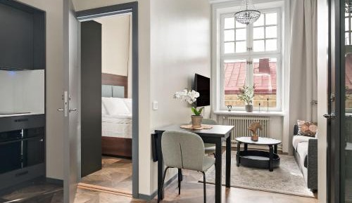 Superior One-Bedroom Apartment