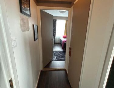 Single Room with Shared Bathroom
