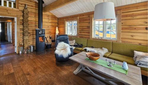 Three-Bedroom Vacation Home 