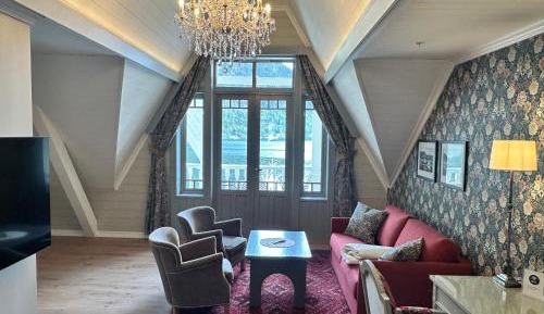 Historic Suite with Fjord View and Balcony 