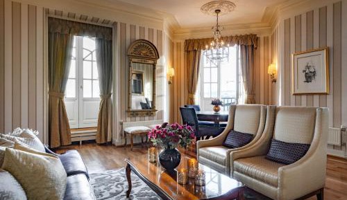 Signature Suite