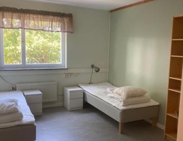 Single Room with Shared Bathroom