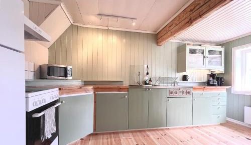Four-Bedroom Holiday Home