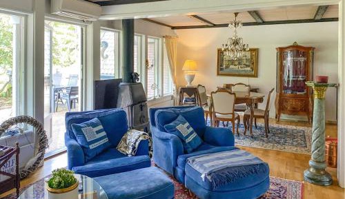 Three-Bedroom Vacation Home 