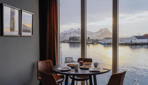 Two-Bedroom Apartment with Balcony and Sea View