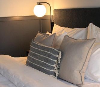 Deluxe Double Room with Side Sea View