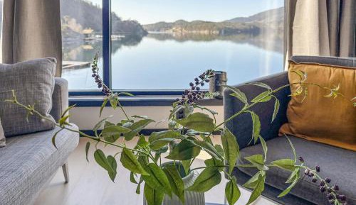 Three-Bedroom Vacation Home 