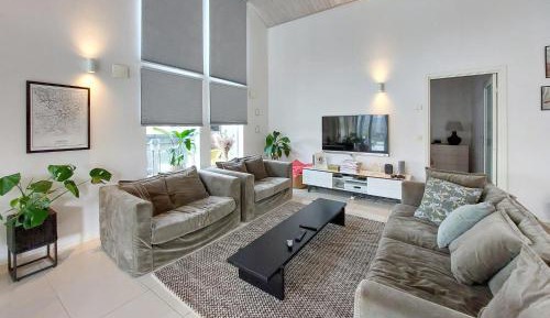 Three-Bedroom Vacation Home 