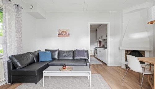 Apartment (4 Adults)