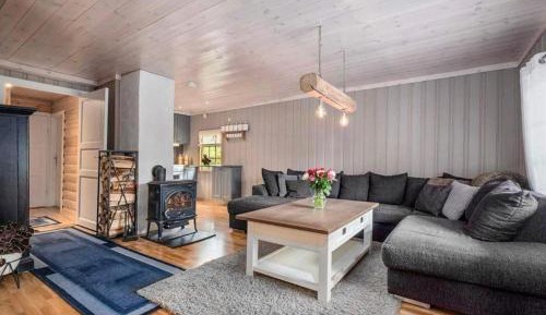 Three-Bedroom Vacation Home 