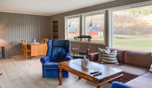Three-Bedroom Vacation Home 
