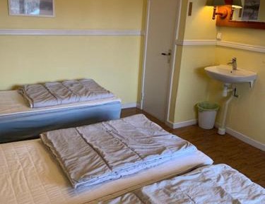 Basic Triple Room with Shared Bathroom