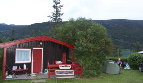 Small One-Bedroom Cottage with Shared Bathroom