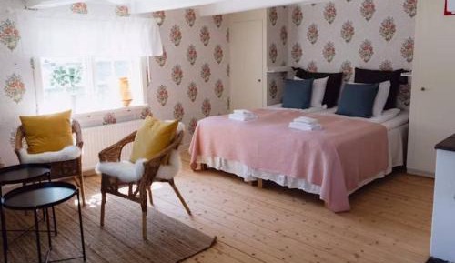 Studio with Sofa Bed