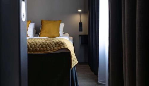 One-Bedroom Executive King Suite with Sofa Bed - Non-Smoking