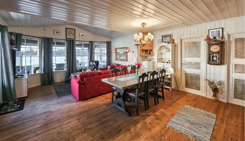Three-Bedroom Vacation Home 