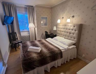 Single Room with Private Bathroom