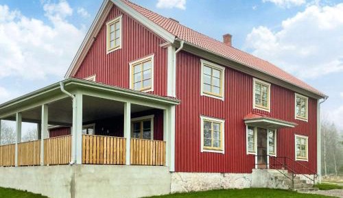 Five-Bedroom Holiday Home