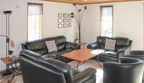 Seven-Bedroom Holiday Home