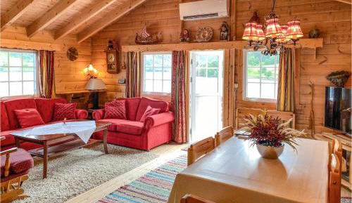 Three-Bedroom Vacation Home 