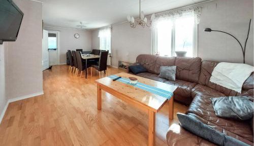 Three-Bedroom Vacation Home 