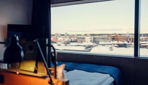Deluxe Twin Room with Chair Bed - Non-Smoking