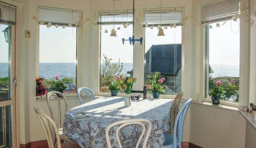 Three-Bedroom Vacation Home 