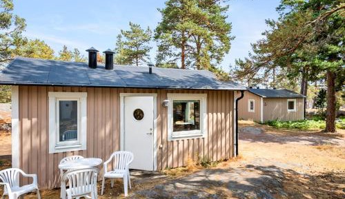One-Bedroom Cottage - Pets not allowed