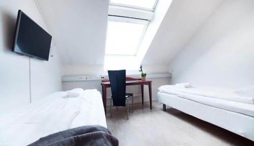 Standard Twin Room with Shared Bathroom