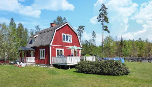 Three-Bedroom Vacation Home 