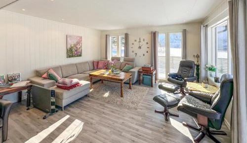 Three-Bedroom Vacation Home 