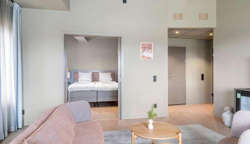 Junior King Suite with Sofa Bed, Balcony and Sea View - Non-Smoking