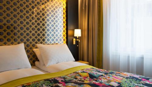 Standard Queen Room