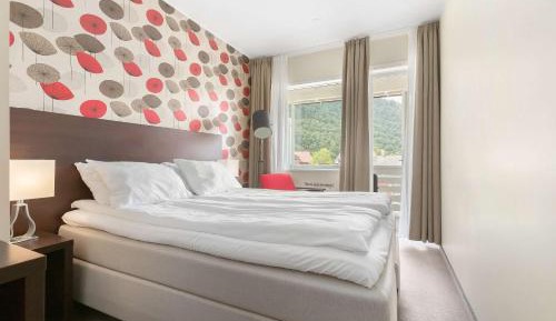 Superior Queen Room with Balcony and Sea View