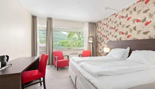 Superior Double Room with Balcony and Sea View