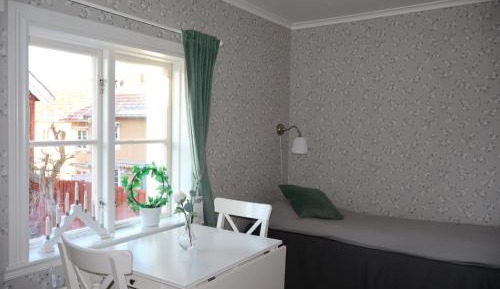 Basic Triple Room with Shared Bathroom