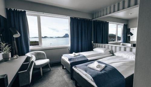 Double or Twin Room with Sea View