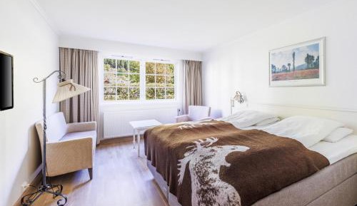 Twin Room with Mountain View